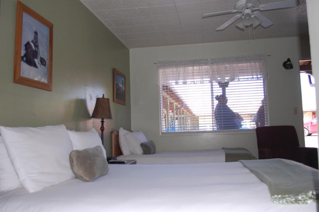 Trees Motel บิชอป ห้อง รูปภาพ